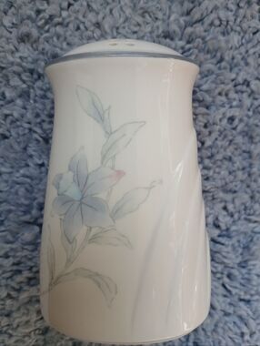Noritake May Breeze Floral Pepper Shaker